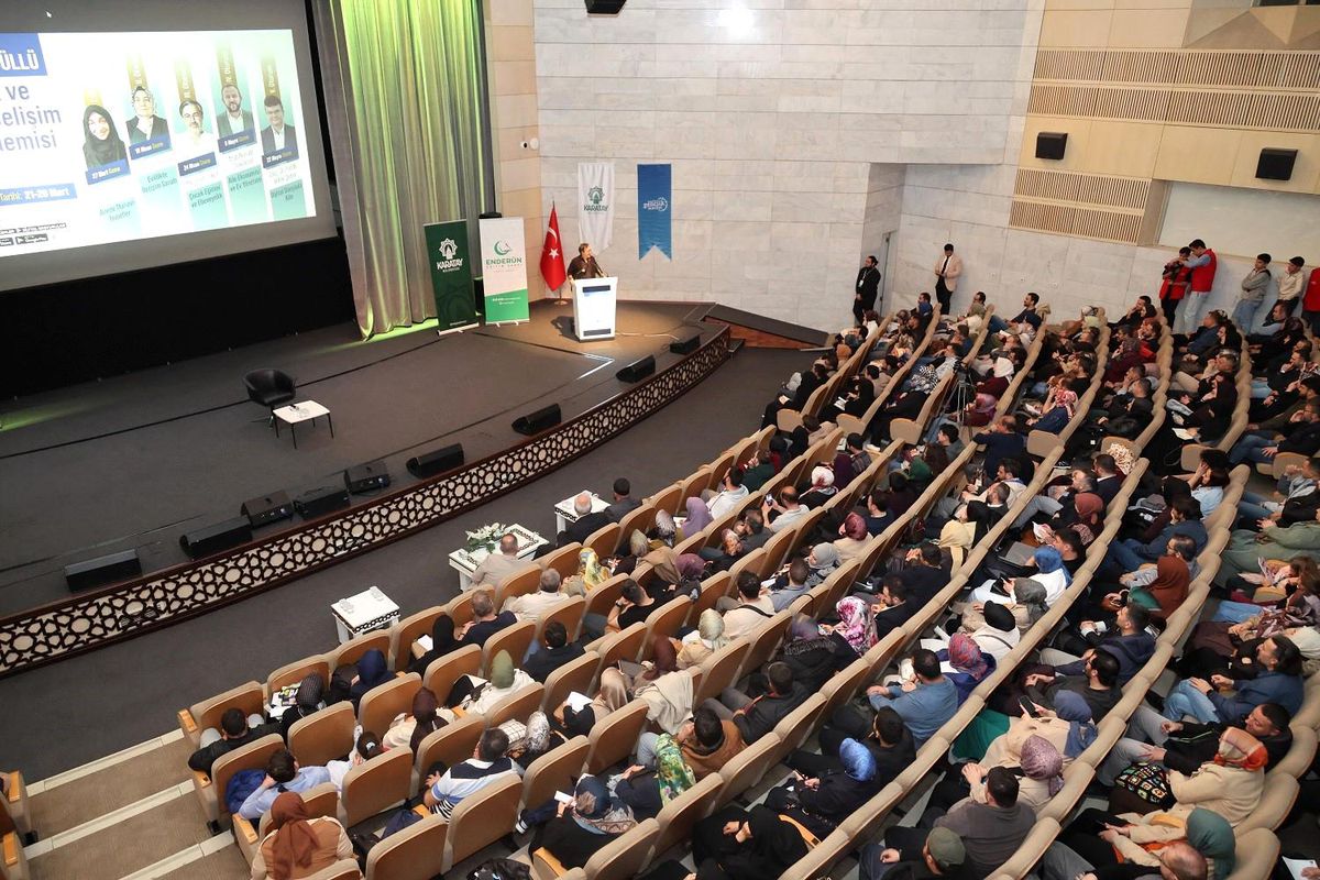 Karatay\'da "Evlilik ve Aile Gelişim Akademisi" yoğun ilgiyle sürüyor