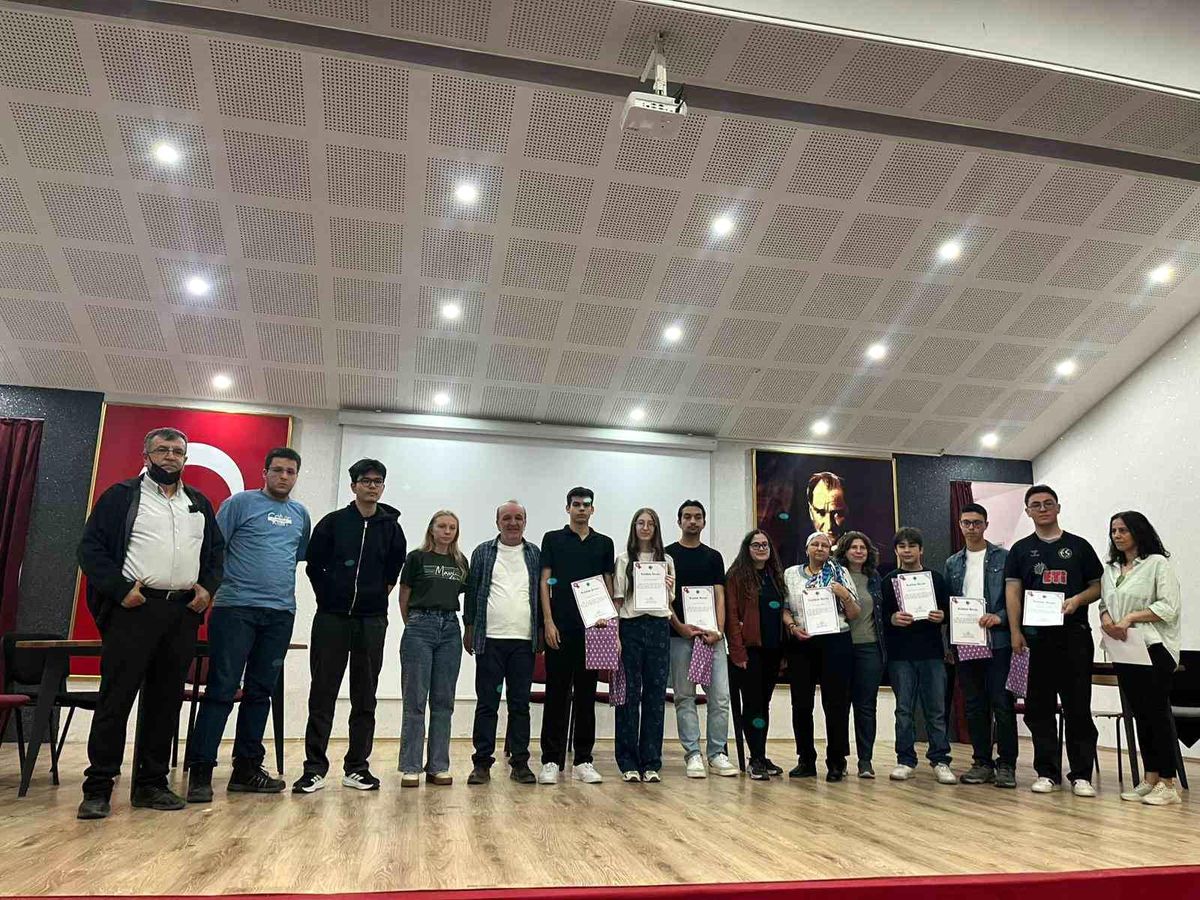 Liseler Arası Kültür Yarışması Zorlu Geçti