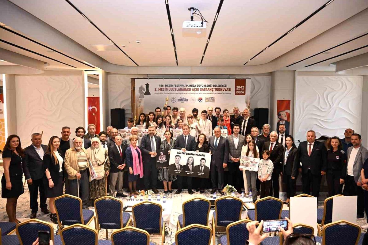 Manisa\'da dev turnuvanın şampiyonu Azerbaycanlı Rasulov oldu