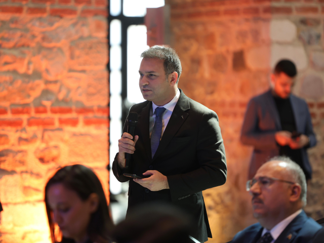 OECD Beceriler Zirvesi’nde Bakan Işıkhan’dan 1 Mayıs mesajı