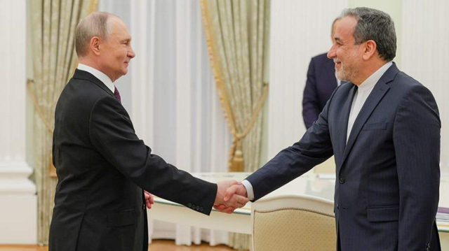 Arak&ccedil;i ile g&ouml;r&uuml;şen Putin'den Trump'ı kızdıracak s&ouml;zler: Her şeyi yaparız