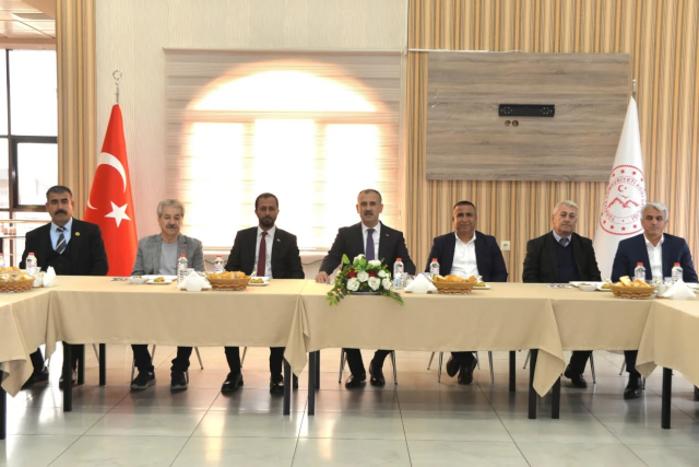 Vali Bozkurt, Yayladağı heyetini ağırladı