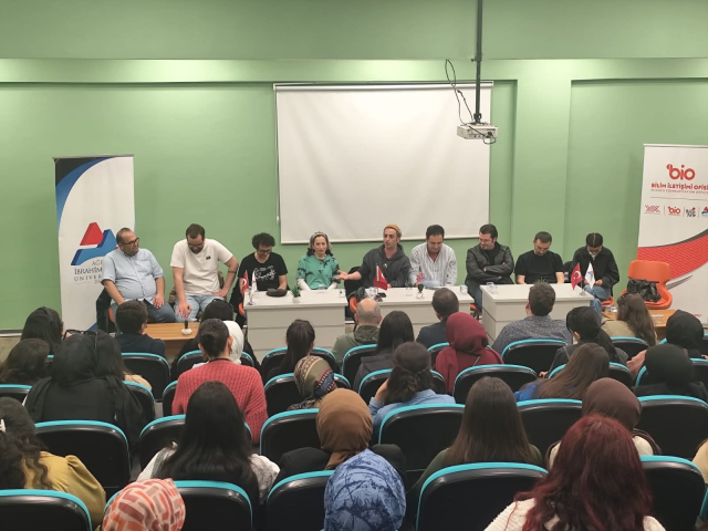 AİÇÜ’de bilim ve sanat buluştu