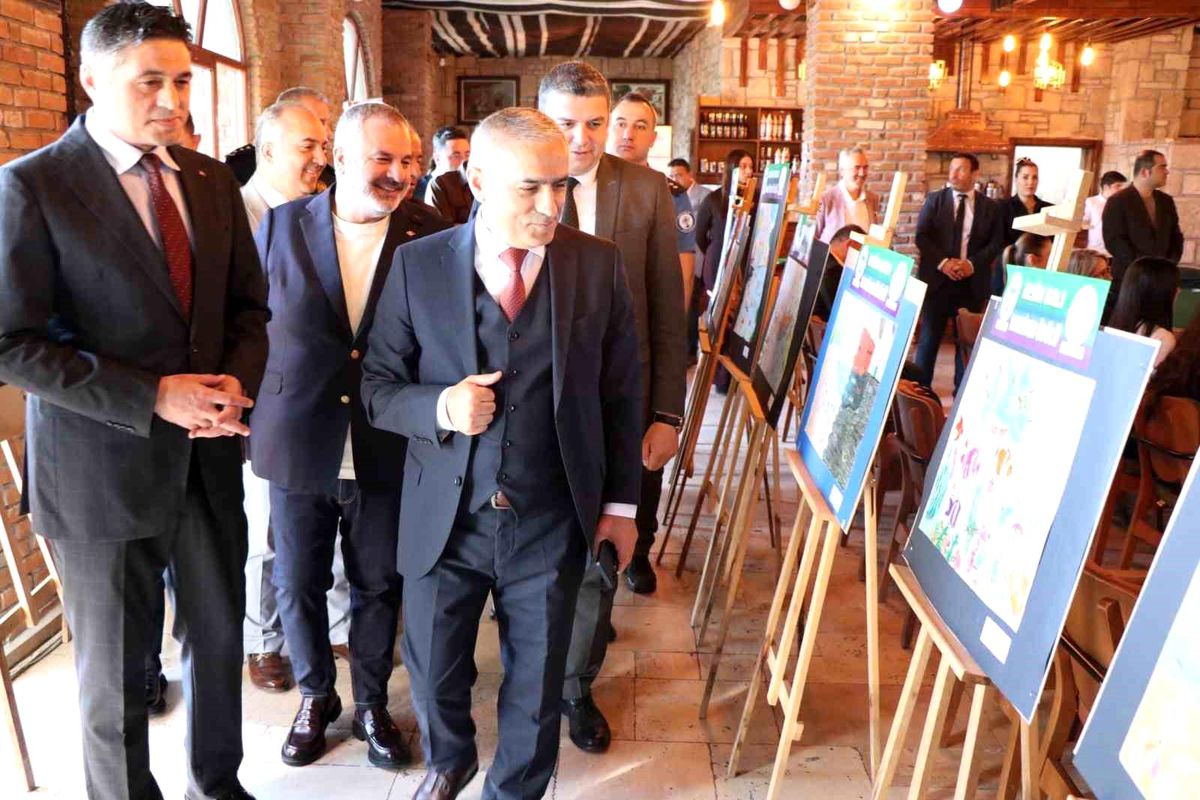 Aliağa\'da deniz sevgisi temalı yarışmanın ödülleri sahiplerini buldu