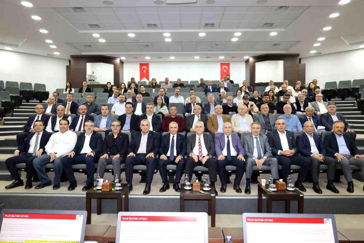 Başkan Kıvanç: "Zorlu küresel şartlara rağmen ihracatımızı artırmaya devam ediyoruz"