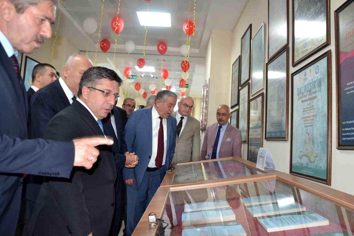 BAÜN İlahiyat Fakültesinden ünlü çizer Hasan Aycın\'a vefa