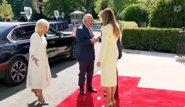 Beyaz Saray kapısında bilek güreşi: Kral Charles, Trump’ın ‘Pençesinden’ elini böyle kurtardı!