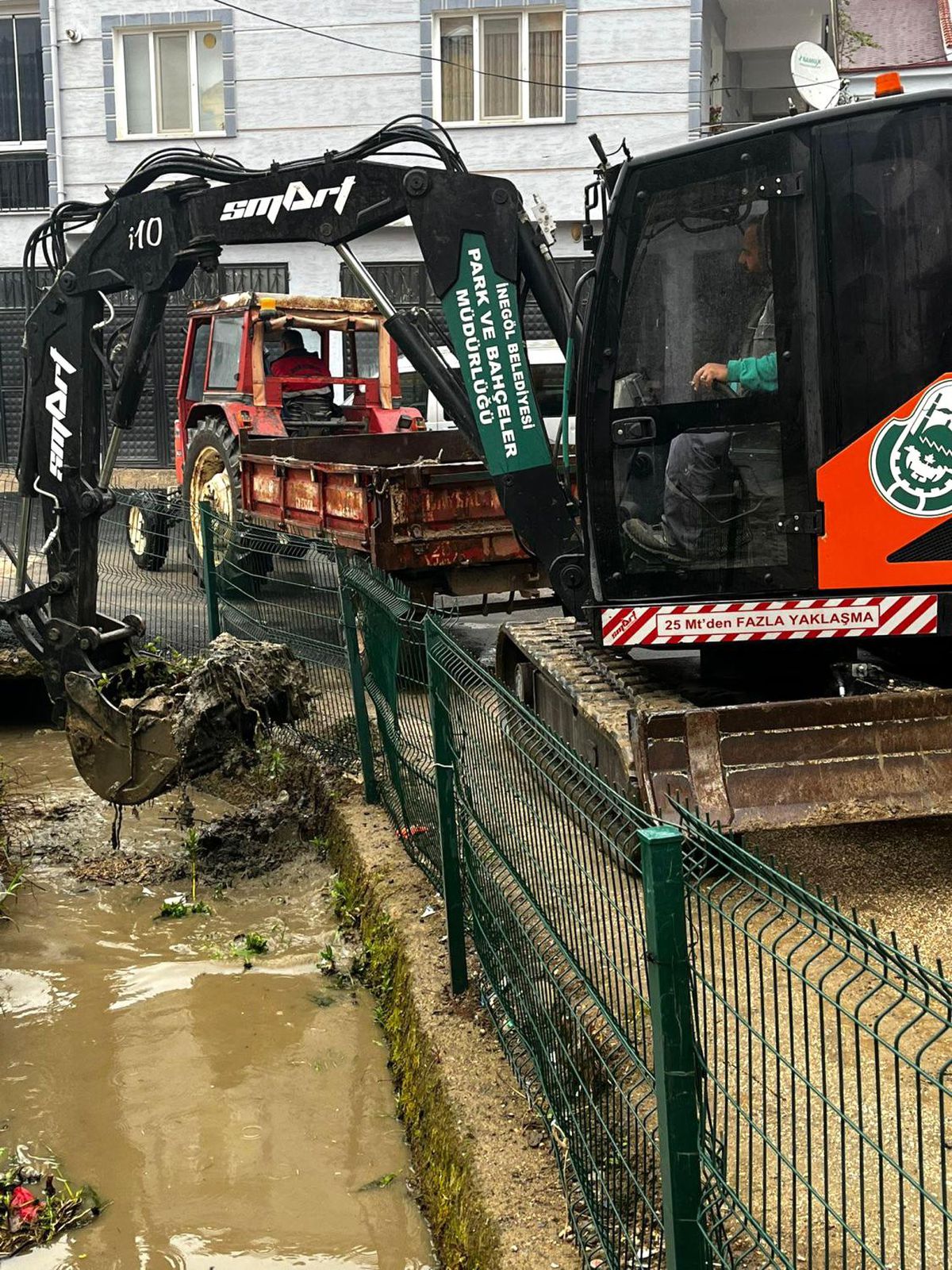 Cerrah\'ta sulama kanalları temizlendi