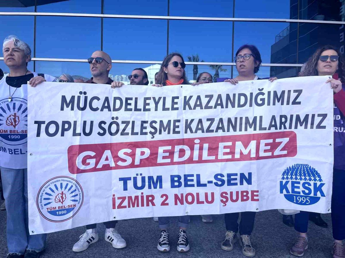 İzmir\'de TİS krizi; Memurlar anlaşmazlık halinde CHP il binasına yürüyecek