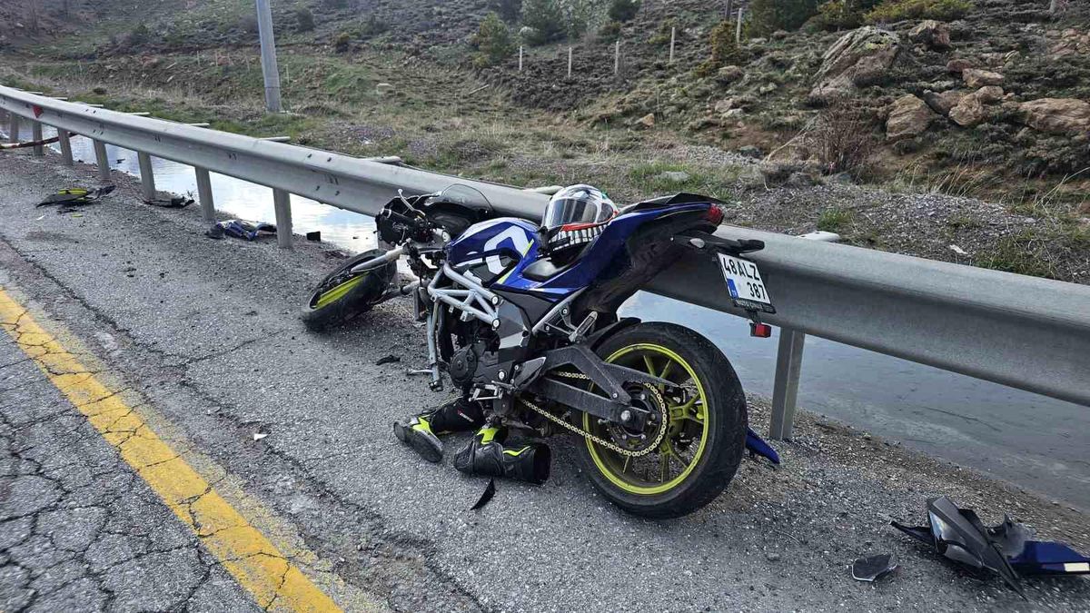 Kayseri\'de Motosiklet Kazası: Sürücü Yaralandı