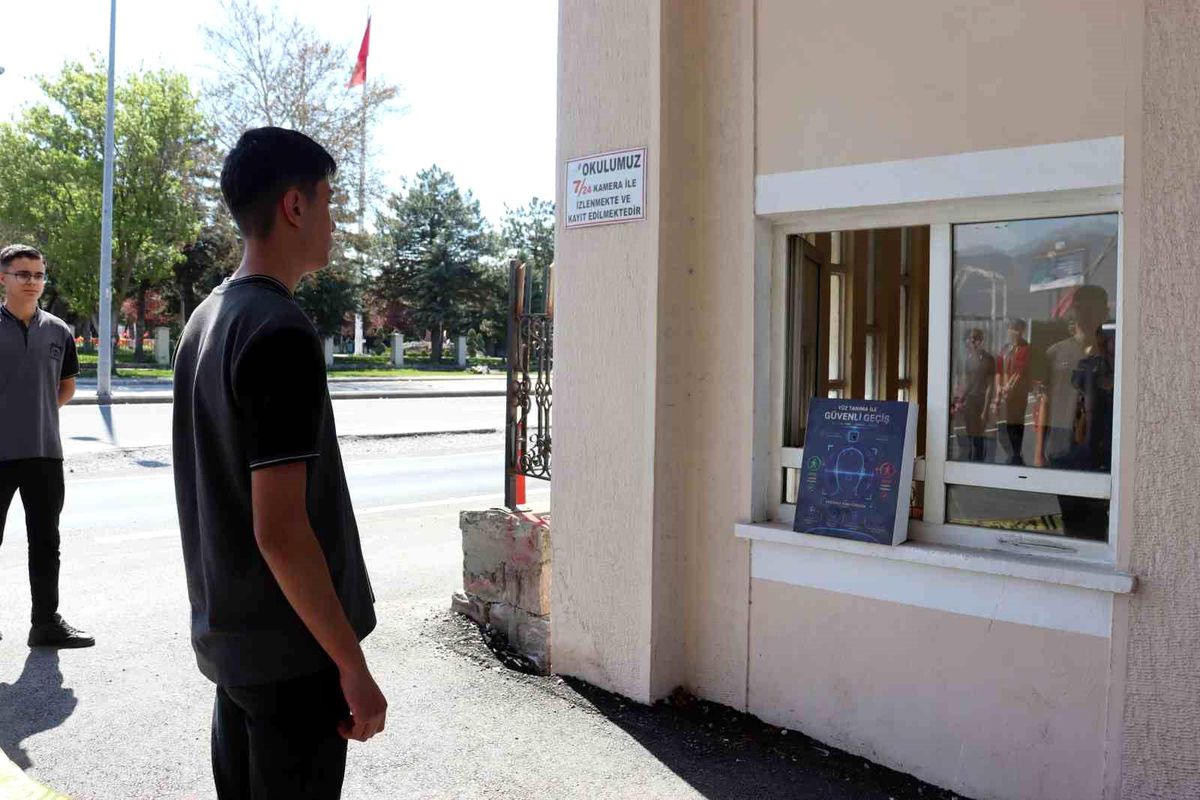 Kayseri\'de Yapay Zeka ile Okul Güvenliği