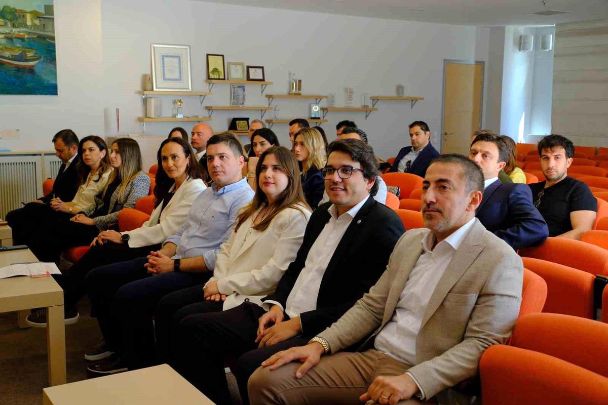 Yapay Zeka Semineri: İş Dünyasında Dönüşüm