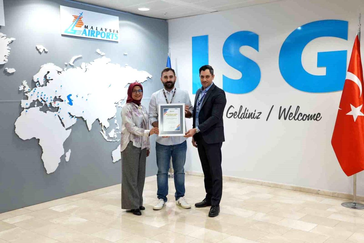 Demans Hastasına Destek Veren ISG Çalışanına Ödül