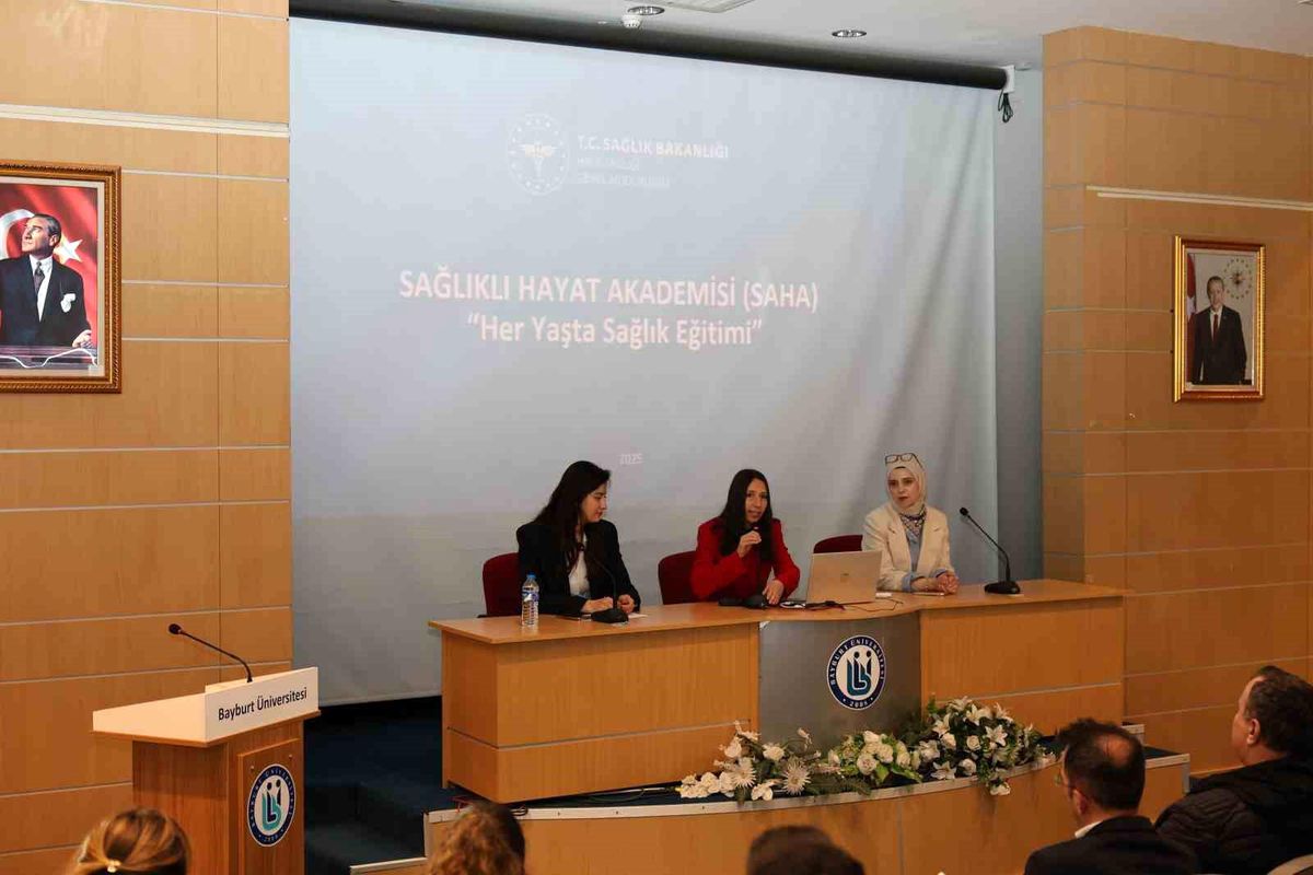 Bayburt\'ta Hemşirelik Öğrencilerine Tanıtım Etkinliği