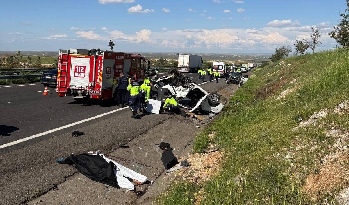 Şanlıurfa\'da zincirleme kaza: 3 ölü, 5 yaralı