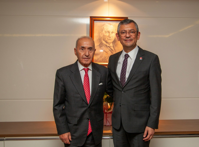 Survivor'dan diskalifiye edilen Seren Ay, eski bakanın yeğeni çıktı