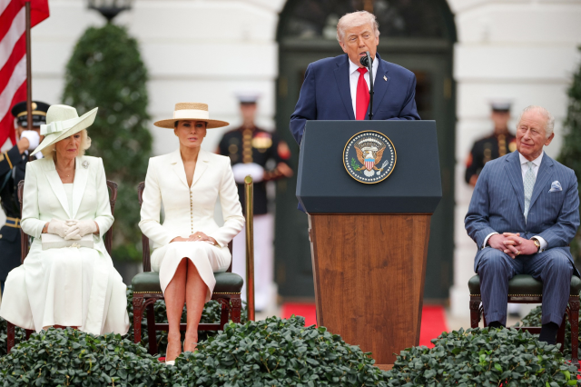 Trump’tan Kral Charles’ı gülümseten itiraf: Annem ona aşıktı