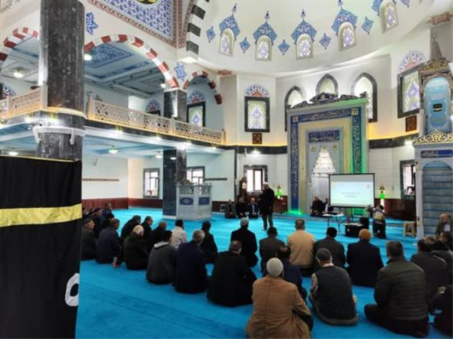 Ağrı’da hacı adaylarına kapsamlı eğitim semineri