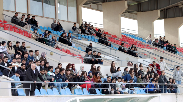 AİÇÜ’de bahar şenlikleri spor heyecanıyla başladı