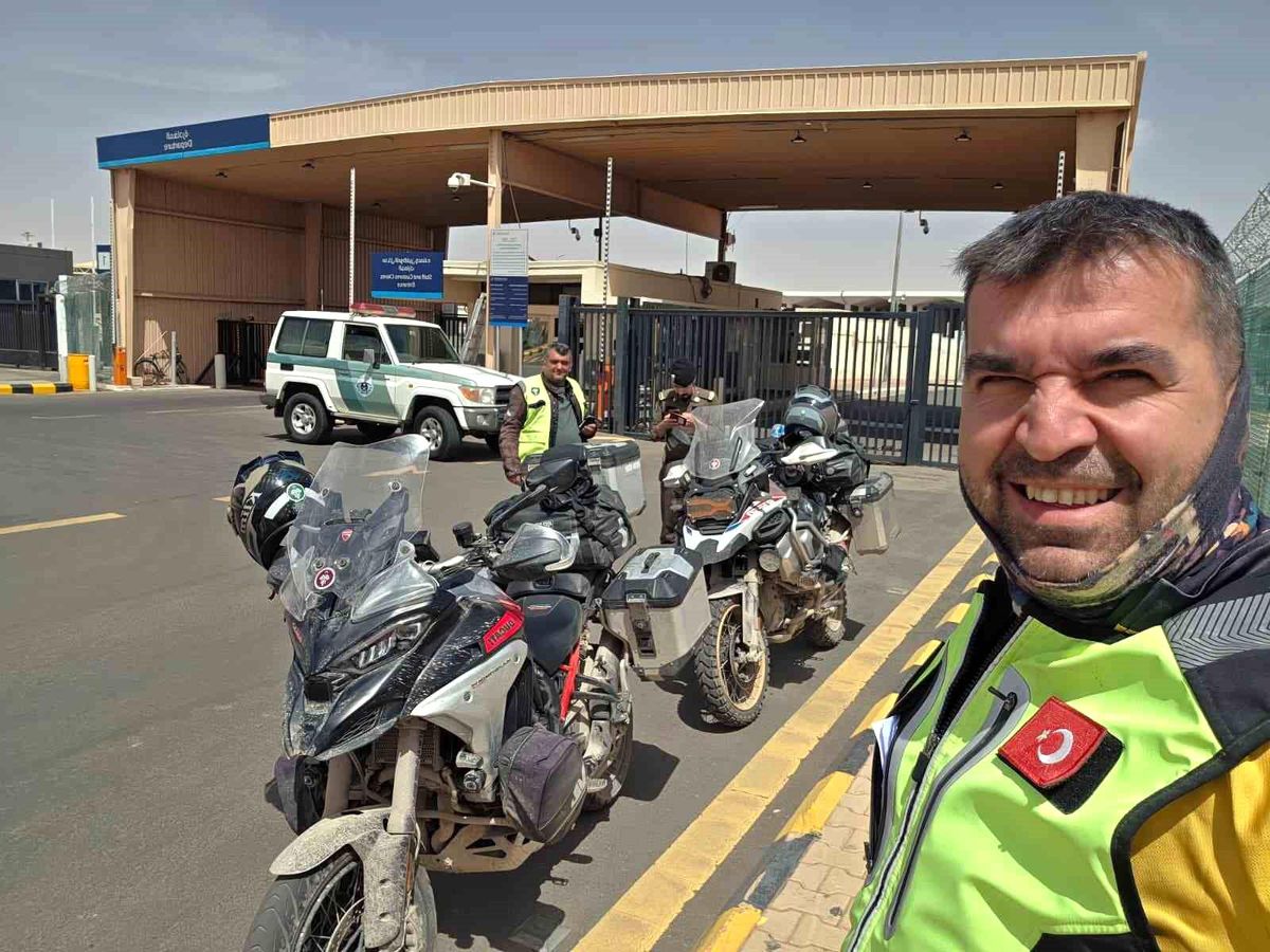 Alanya\'dan kutsal topraklara motosikletle 7 bin kilometrelik yolculuk