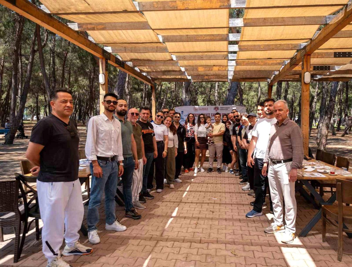 Antalya\'da Karate Faaliyetleri İçin Toplantı