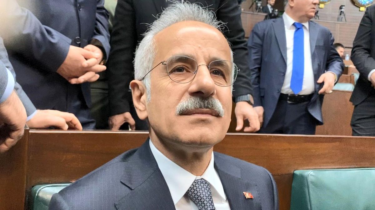 Bakan Uraloğlu\'ndan Libya Uçağı Açıklaması