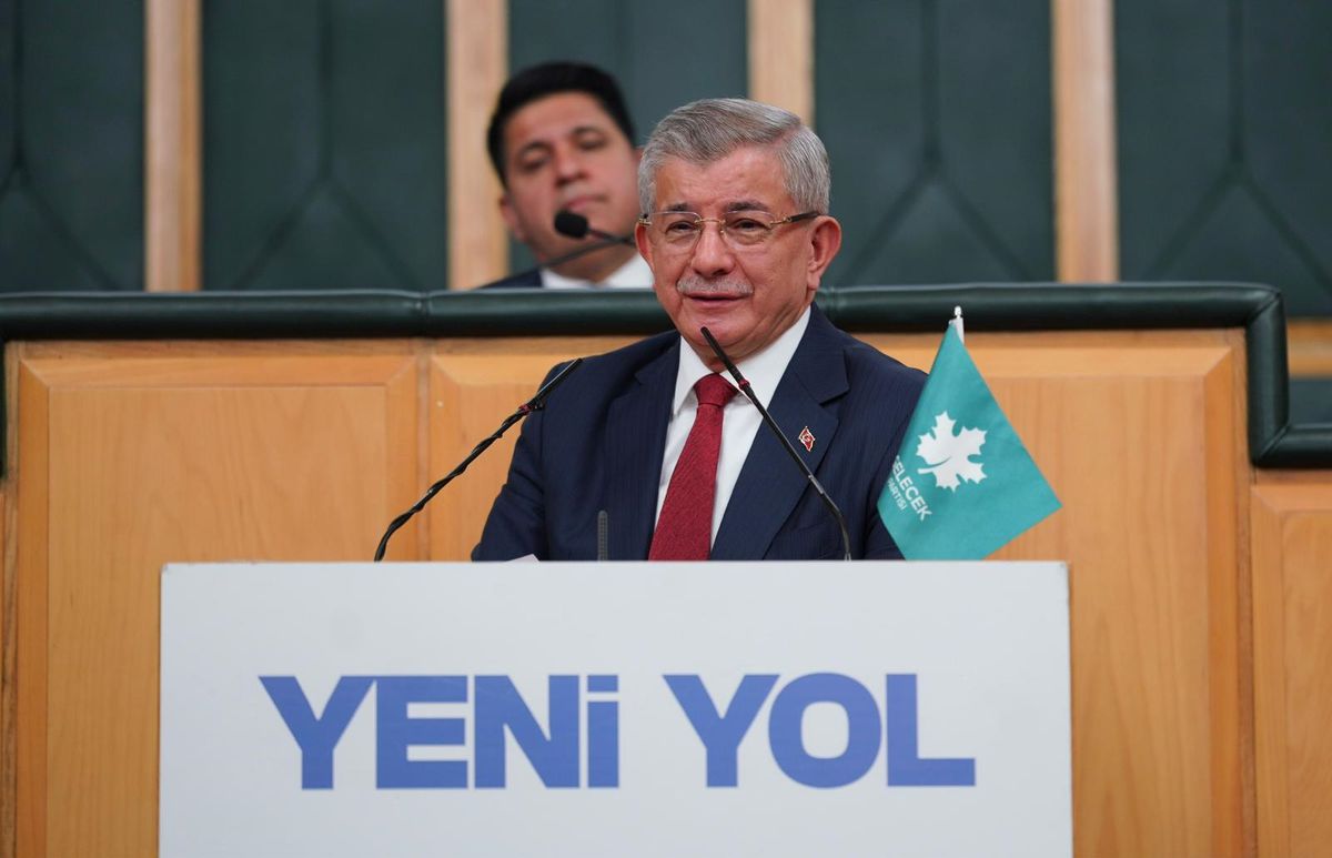 Davutoğlu'ndan AKP'ye Sert Eleştiri: 'Üçlü Çete Türkiye'ye 10 Yıl Kaybettirdi' — image 2