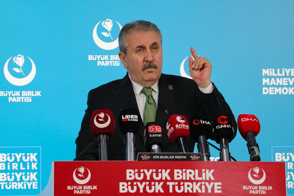 Destici Özbekistan yolcusu