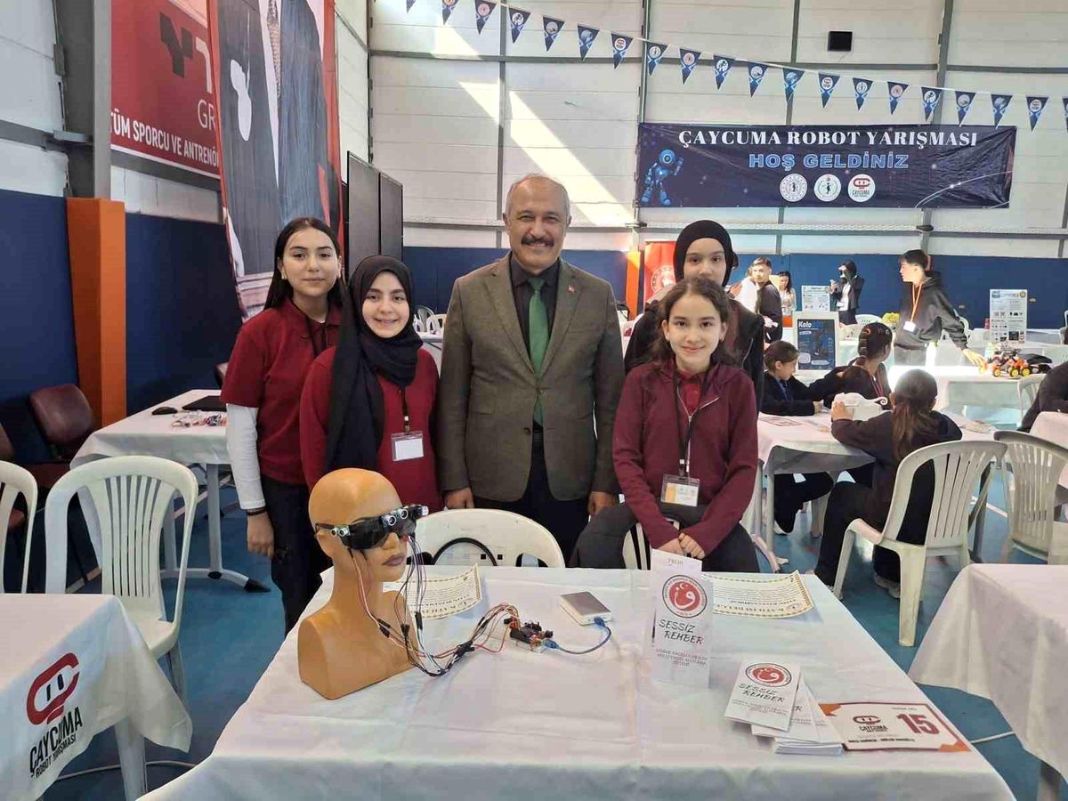 Devrekli öğrenciler robot yarışmasında birinci oldular