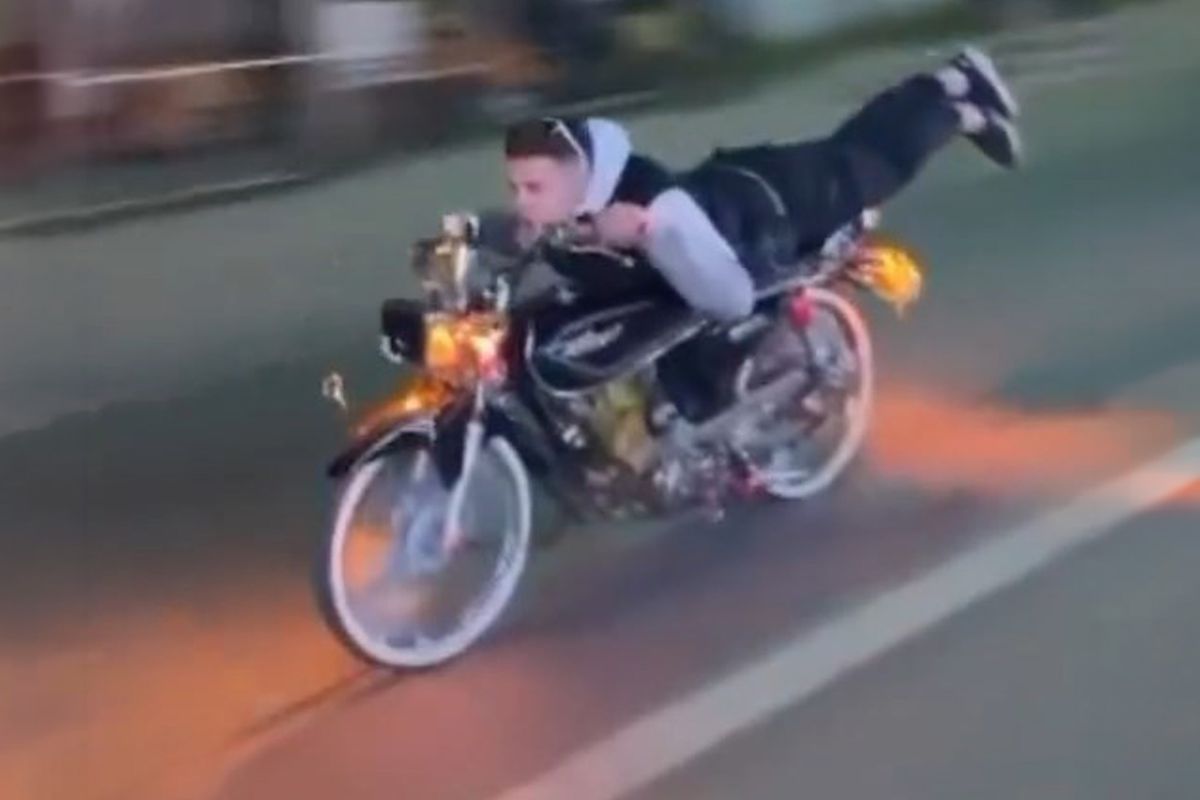 Yaptığı hareket motosikletliye pahalıya patladı