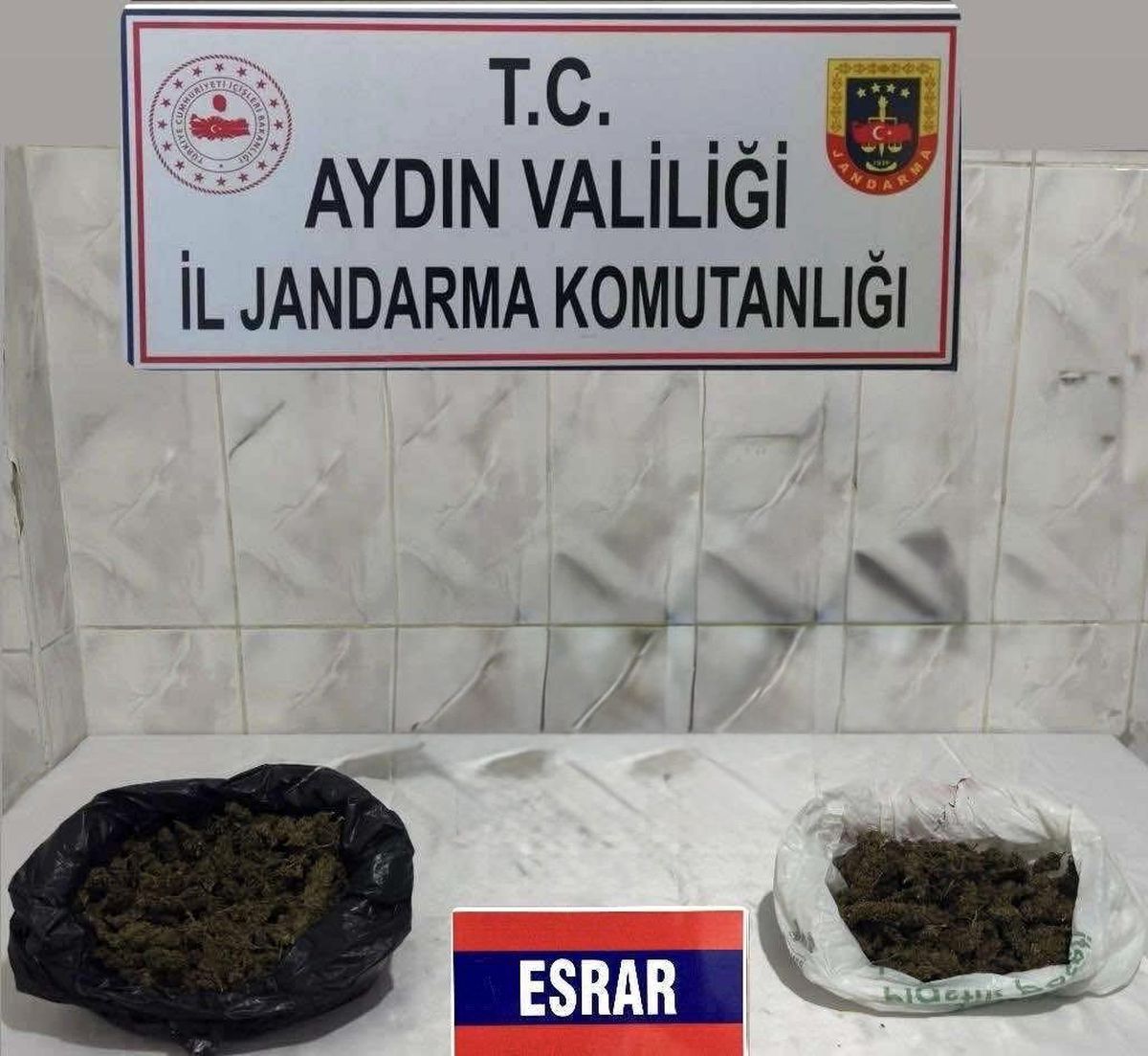 Nazilli\'de Uyuşturucu ve Silah Ele Geçirildi