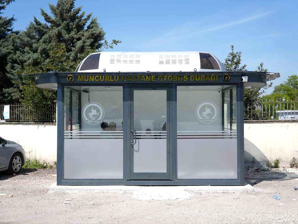 Düzce\'de 7. akıllı durak hastane önüne konuldu