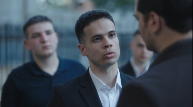 EŞREF RACONU GENÇLER İÇİN KESTİ: SİZ VATANA HAYIRLI EVLAT OLACAKSINIZ