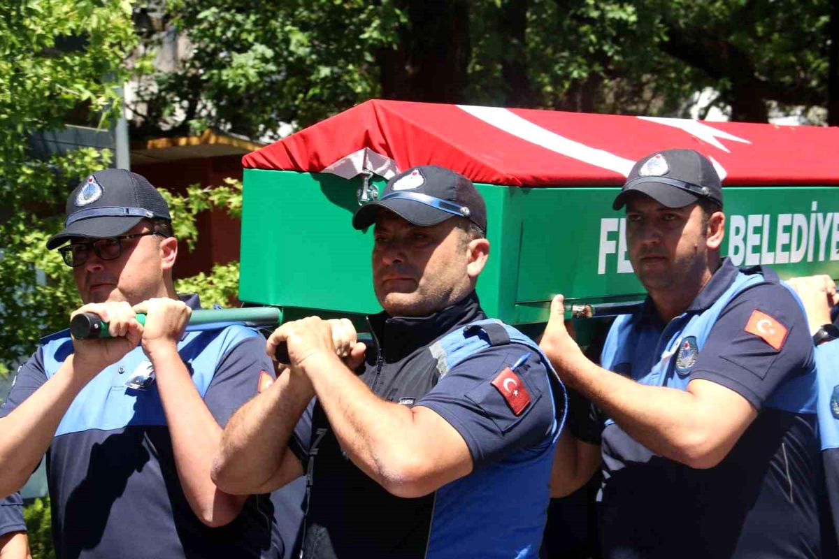 Fethiye\'de Zabıta Personeli Ersoy\'a duygusal veda