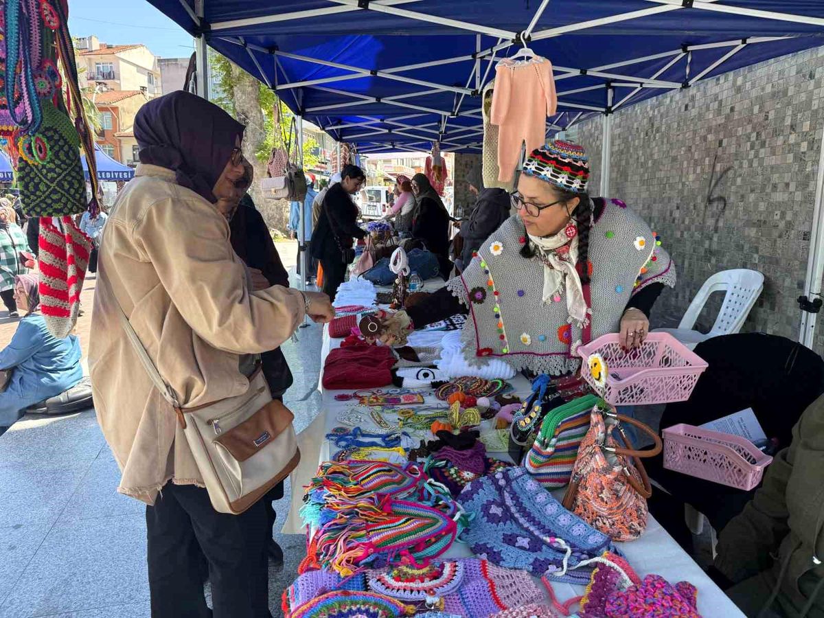 Gölcük\'te el emeği ürünler şölende sergileniyor