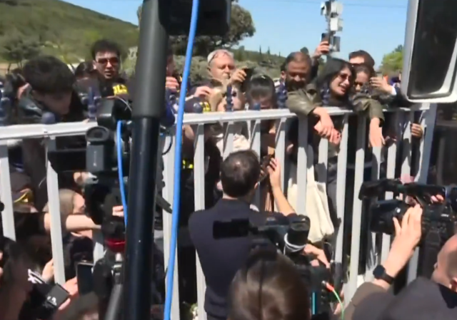 İki kare arasında sadece 8 ay var! Samimiyetin kibri yendiği an 