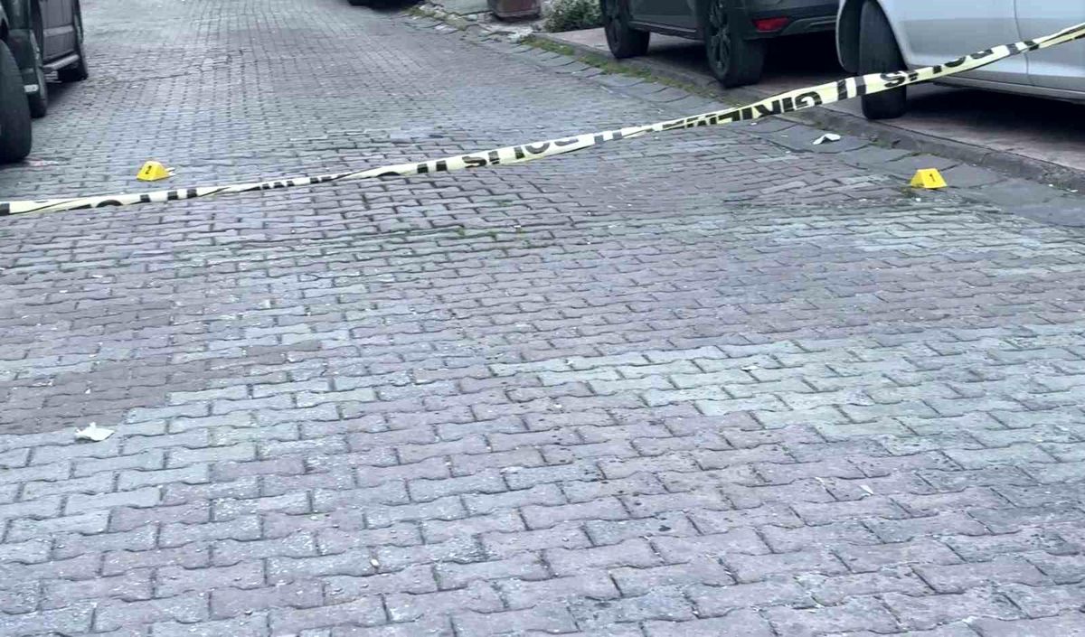 Kağıthane\'de Polis ve Gençler Arasında Arbede