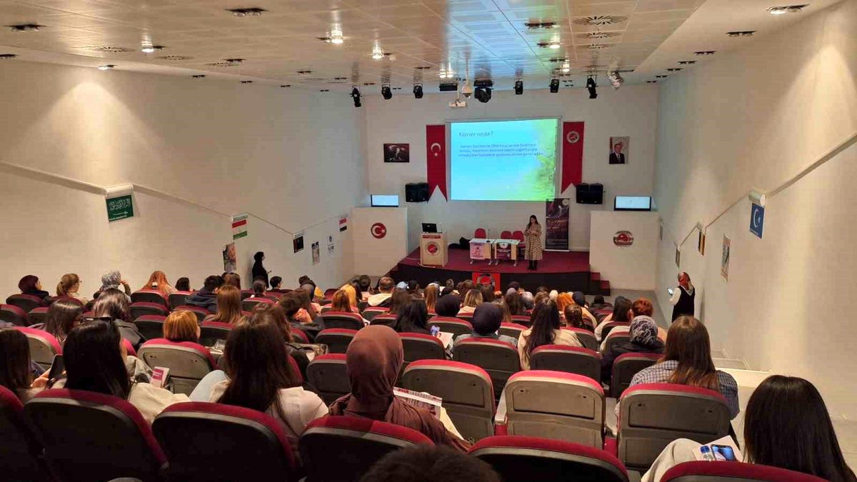 Kastamonu\'da Kanser Farkındalık Eğitimi