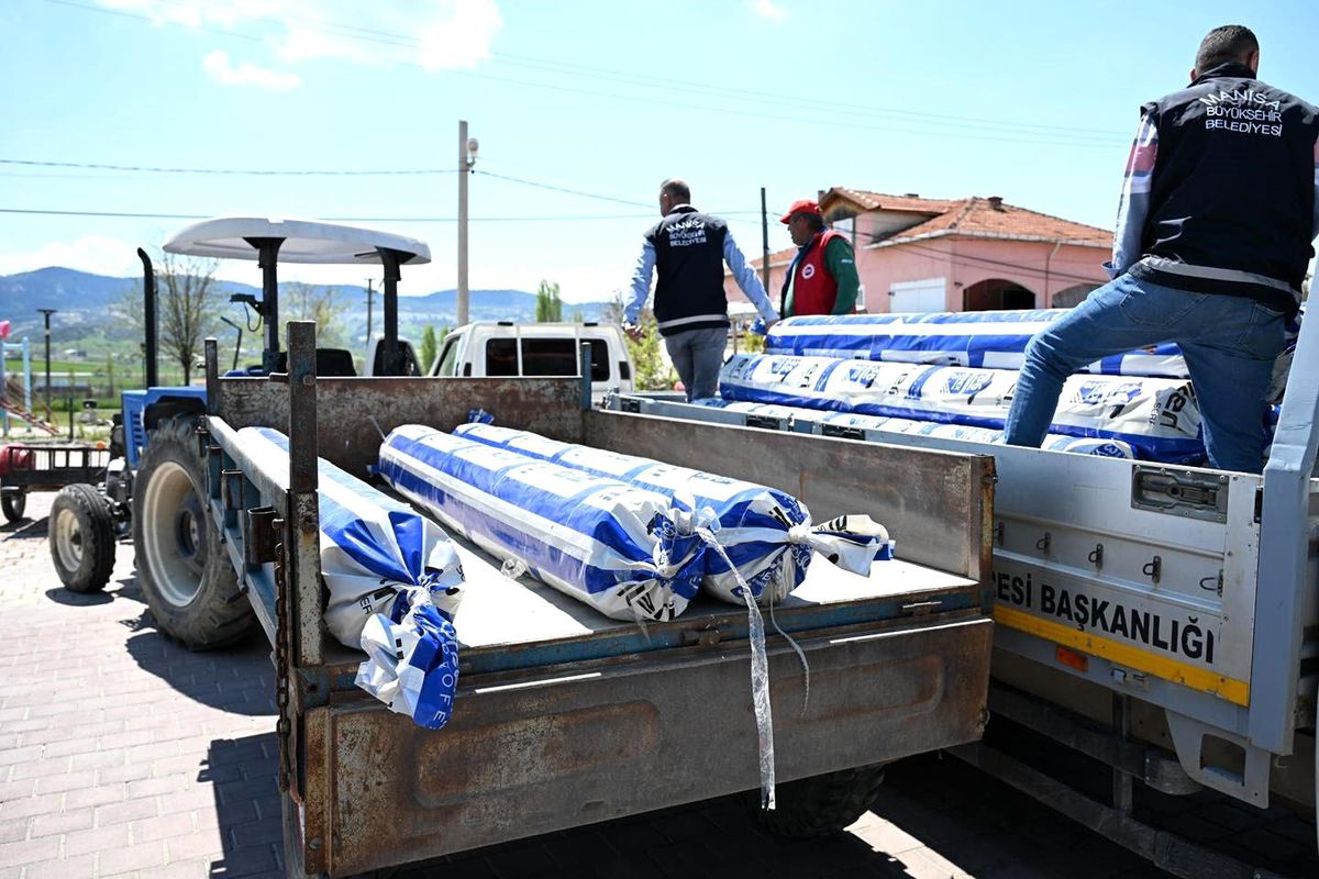 Manisa Büyükşehir\'den afetzede üreticilere destek