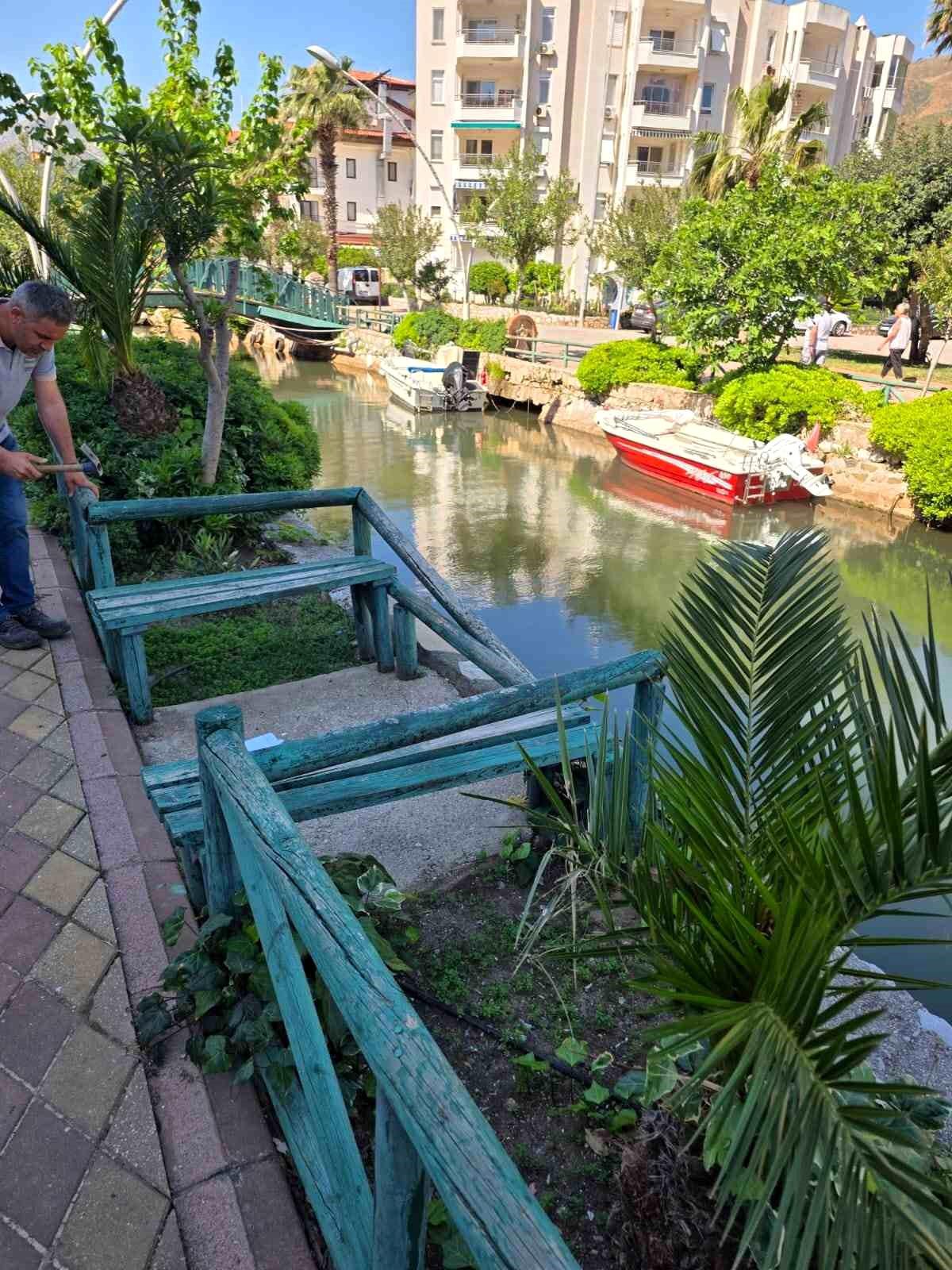 Marmaris\'te ahşap korkuluklara zarar veren şahıslar tespit edilecek