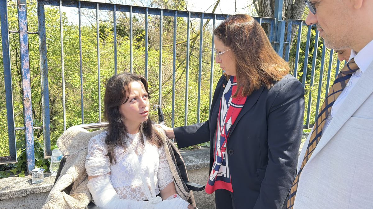 Vali Arslan, Yaralı Öğrencileri Ziyaret Etti