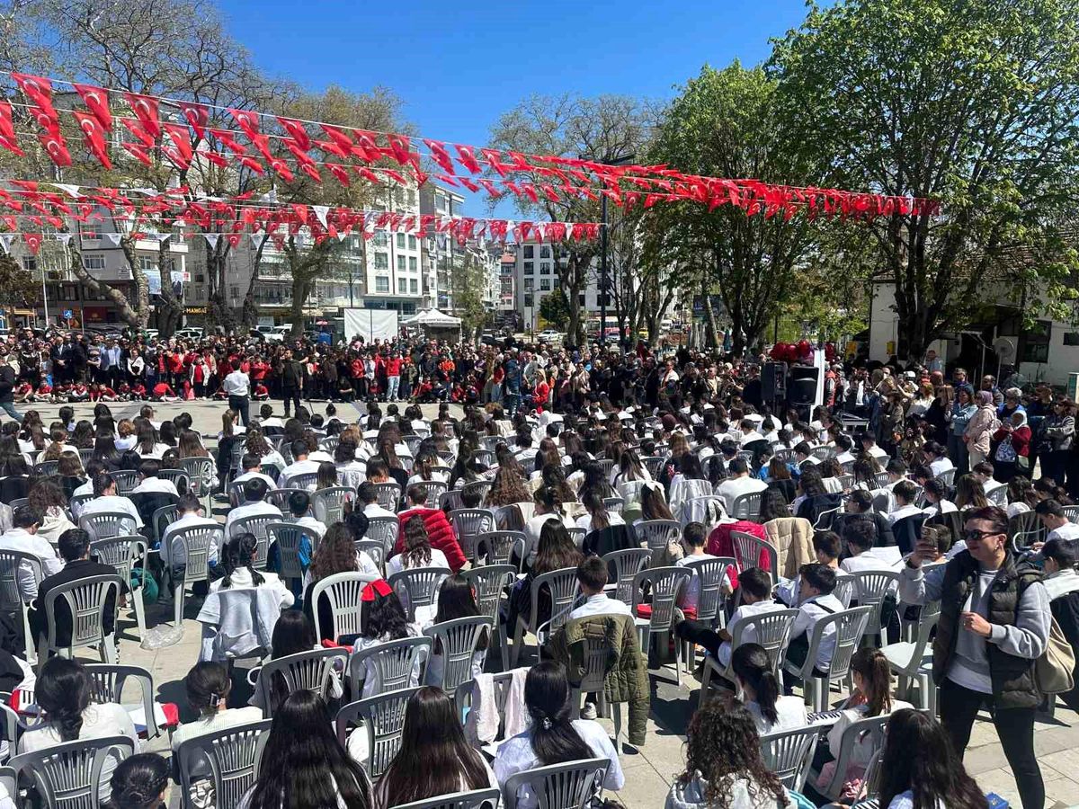 Sinop\'ta Melodika Dinletisi Coşkusu