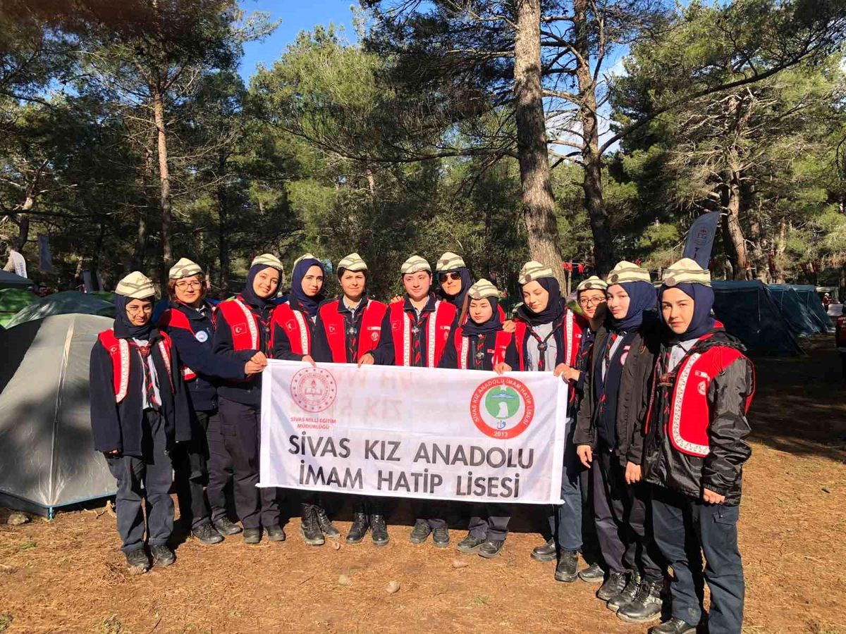 Sivaslı izciler Çanakkale ruhun yerinde yaşadı
