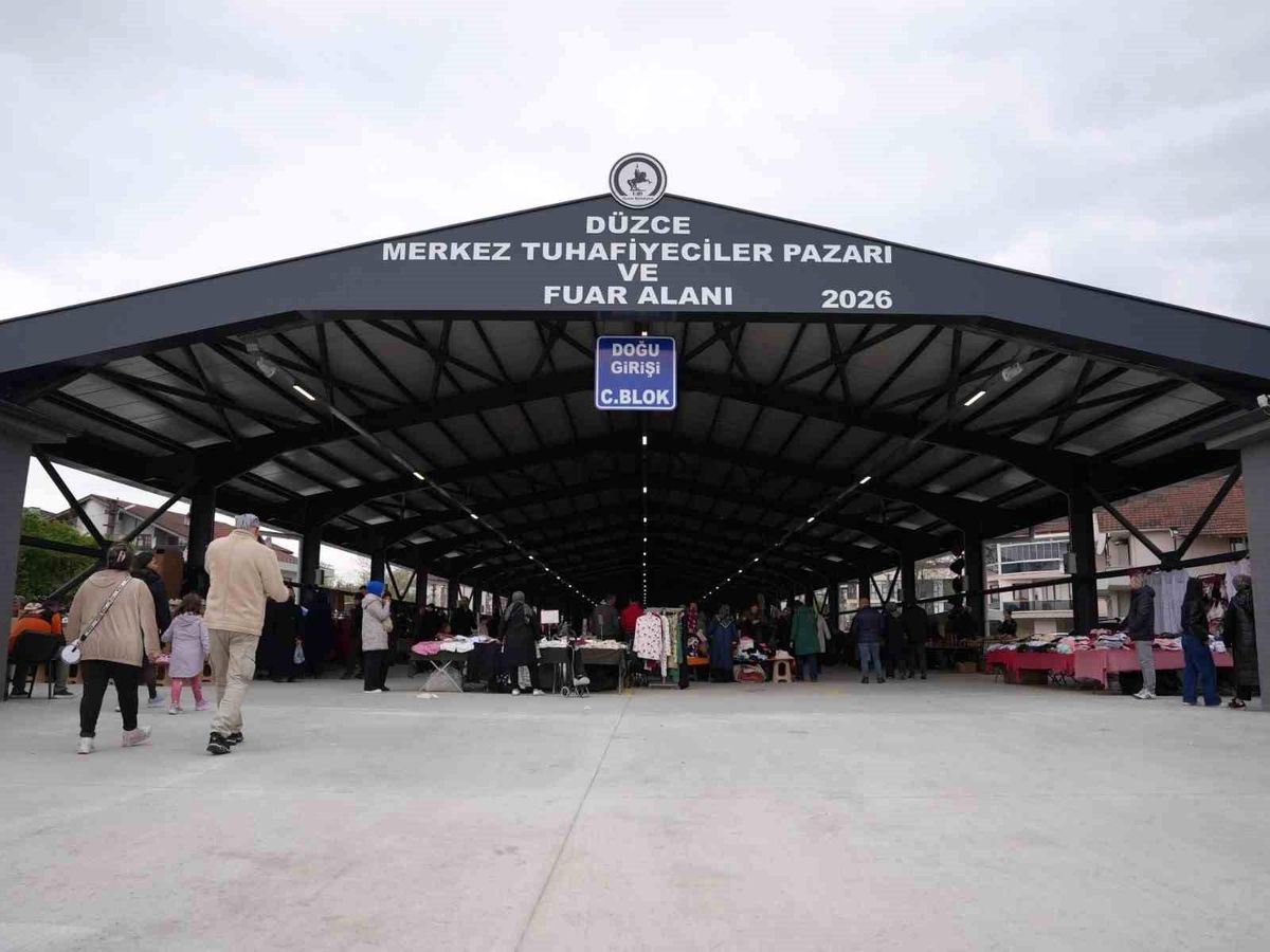 Tuhafiyeciler temiz ve nezih pazaryerine kavuştu