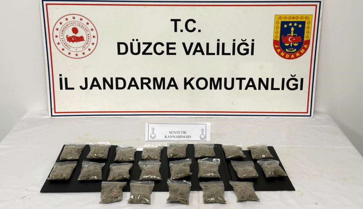 Düzce\'de Uyuşturucu Operasyonu: 1 Kilo Ele Geçirildi
