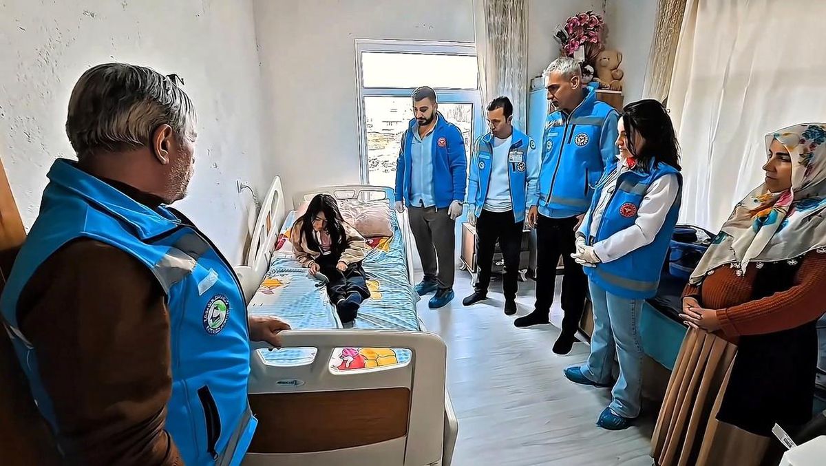 Zehra\'ya Ortopedik Yatak Desteği