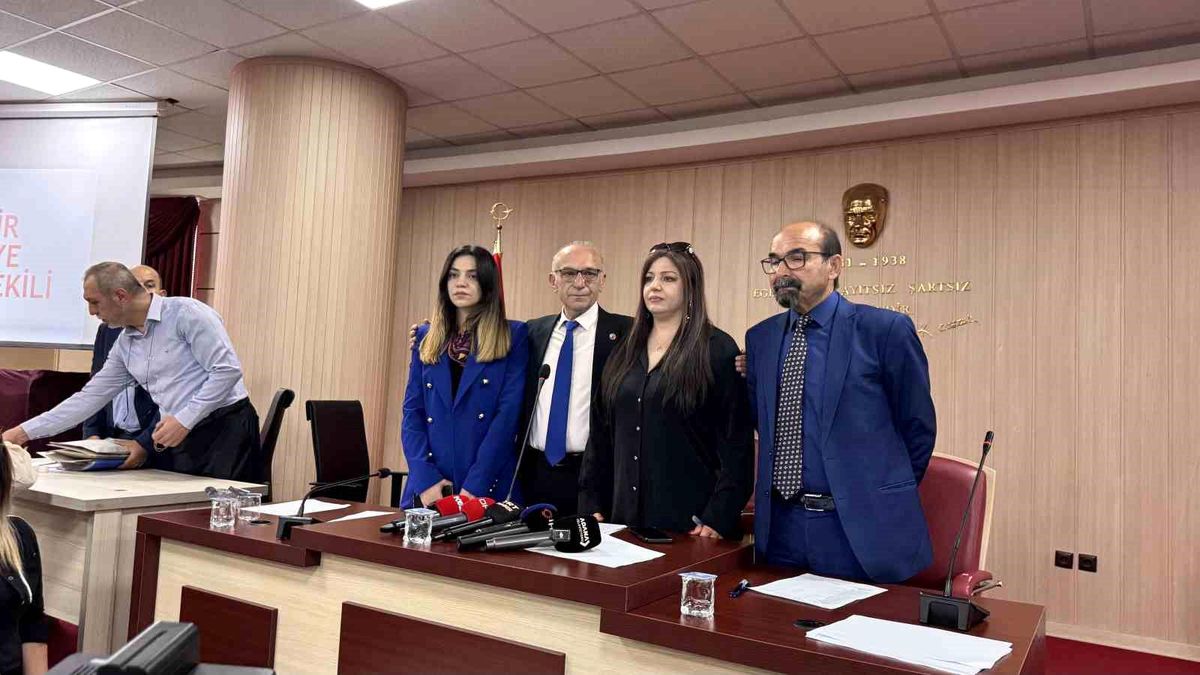 Yüreğir Belediye Başkanvekilliği\'ne Cafer Boyraz seçildi