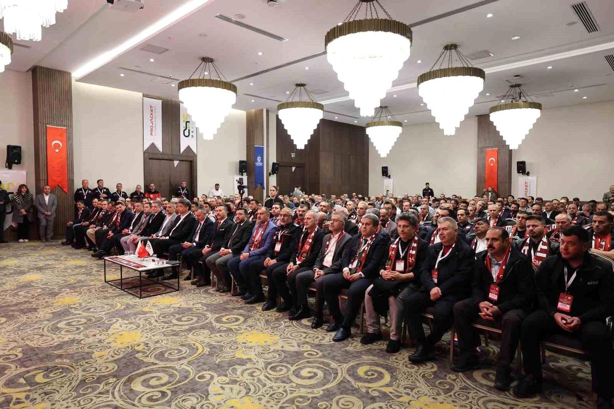 81 ilin itfaiyecileri Kocaeli\'de buluştu
