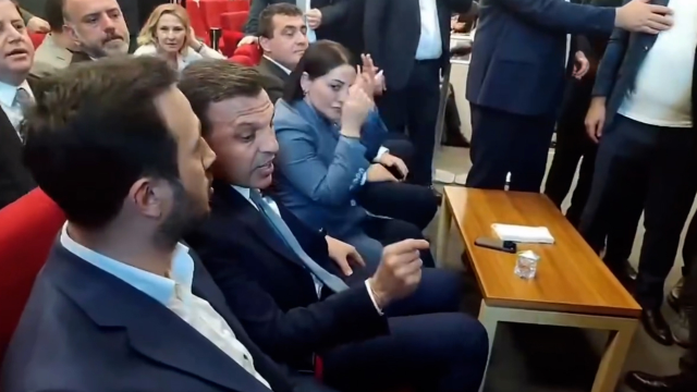 Ataşehir'de belediye başkan vekilliği seçiminde ortalık karıştı