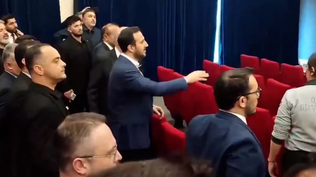 Ataşehir'de belediye başkan vekilliği seçiminde ortalık karıştı